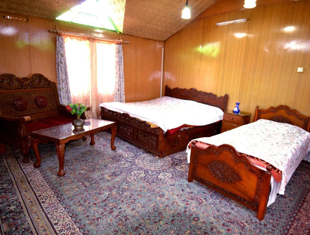 Heritage Shreen Houseboat Srinagar  Bagian luar foto