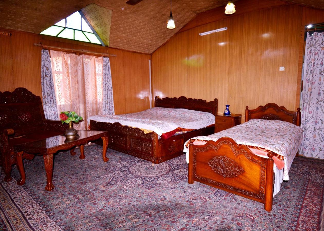 Heritage Shreen Houseboat Hotel Srinagar  Bagian luar foto