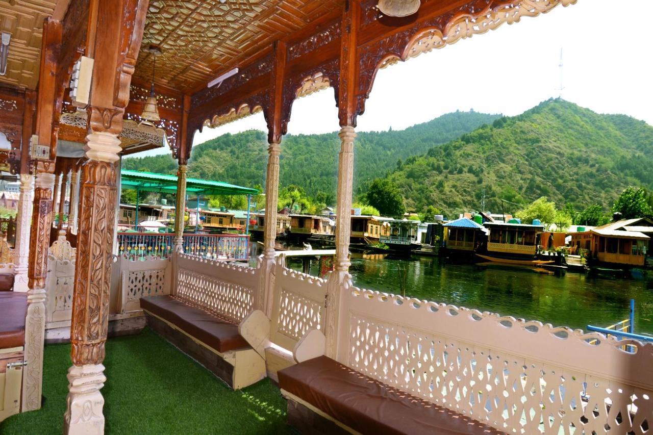 Heritage Shreen Houseboat Srinagar  Bagian luar foto