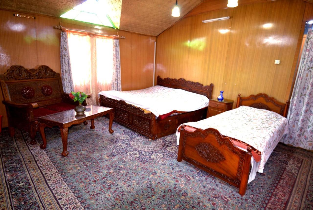 Heritage Shreen Houseboat Srinagar  Bagian luar foto