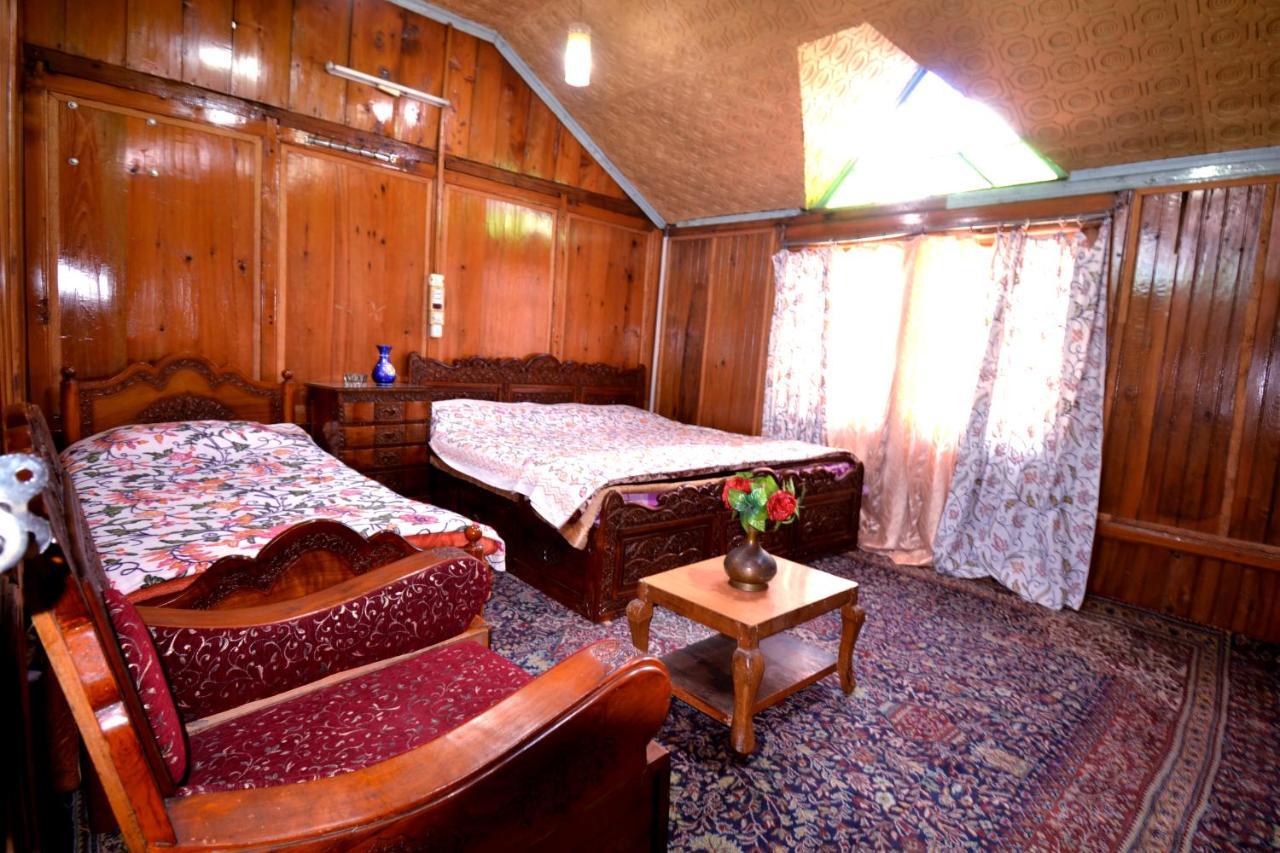 Heritage Shreen Houseboat Srinagar  Bagian luar foto