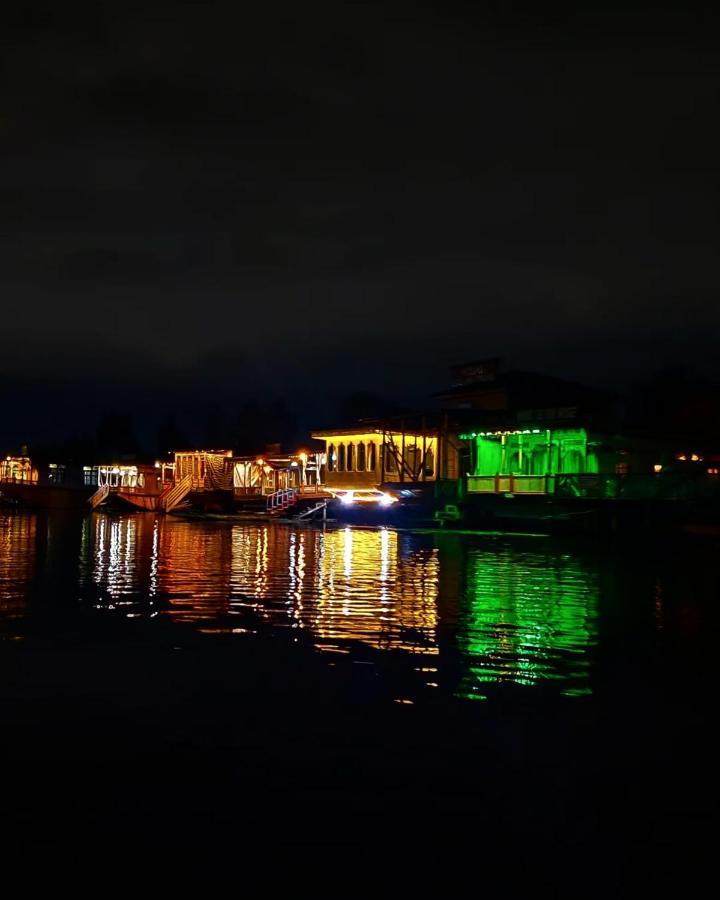 Heritage Shreen Houseboat Srinagar  Bagian luar foto