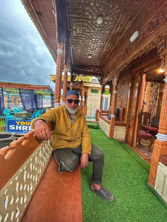 Heritage Shreen Houseboat Srinagar  Bagian luar foto