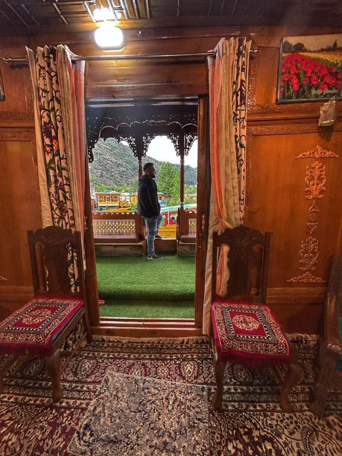 Heritage Shreen Houseboat Srinagar  Bagian luar foto